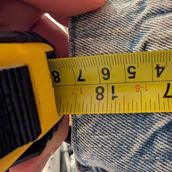 GUESS Light Blue Denim Jacket with White Sherpa Lining - Picture 5 of 7